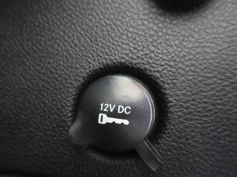 Used 2019 Jeep Grand Cherokee Laredo image 28