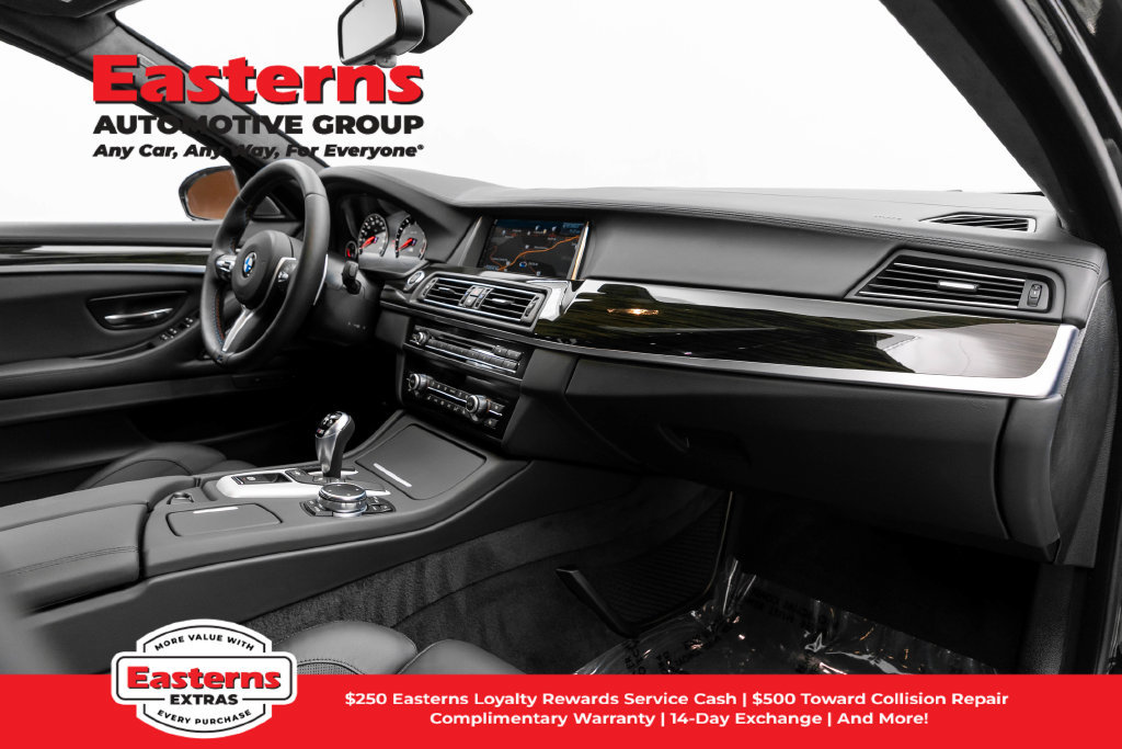 Used 2015 BMW M5 RWD image 48