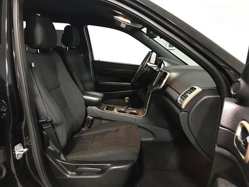 Used 2014 Jeep Grand Cherokee Laredo w/ 18" Wheel & 8.4" Radio Group image 14