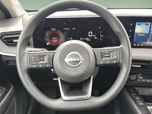 New 2026 Nissan Kicks SV w/ Charging Package FWD image 9