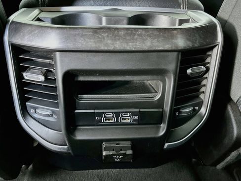 Used 2022 RAM 1500 Big Horn AWD/4WD image 33