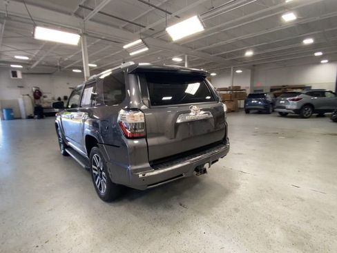 Used 2022 Toyota 4Runner Limited AWD/4WD image 10