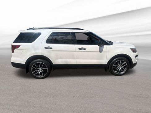Used 2018 Ford Explorer Sport AWD/4WD image 9
