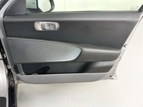 Used 2024 Hyundai Ioniq 6 SE RWD image 32