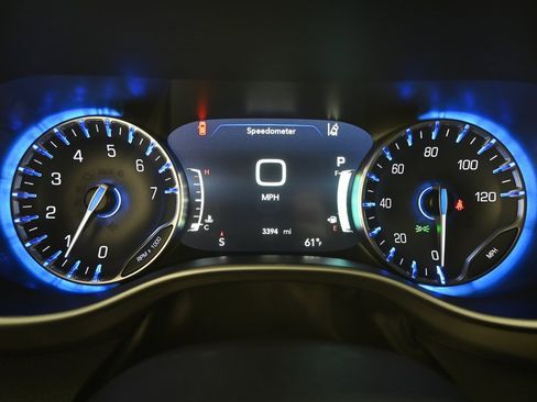 Used 2025 Chrysler Pacifica Select w/ Fav Edition Package image 27