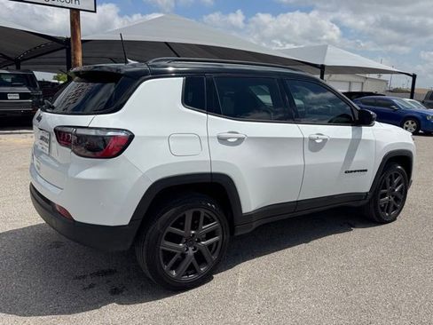 Used 2026 Jeep Compass Limited AWD/4WD image 6
