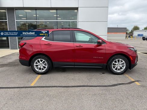 Used 2024 Chevrolet Equinox LT w/ LPO, Floor Liner Package FWD image 13