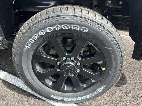 New 2026 RAM 2500 Laramie AWD/4WD image 34
