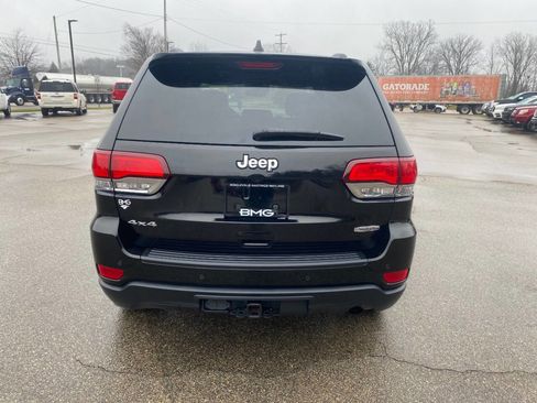 Used 2020 Jeep Grand Cherokee Laredo w/ Quick Order Package 2BN North image 4