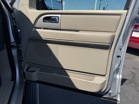 Used 2012 Ford Expedition Limited image 20