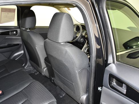 Used 2024 Mitsubishi Eclipse Cross LE AWD/4WD image 43