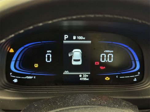 Used 2024 Hyundai Venue SEL image 12