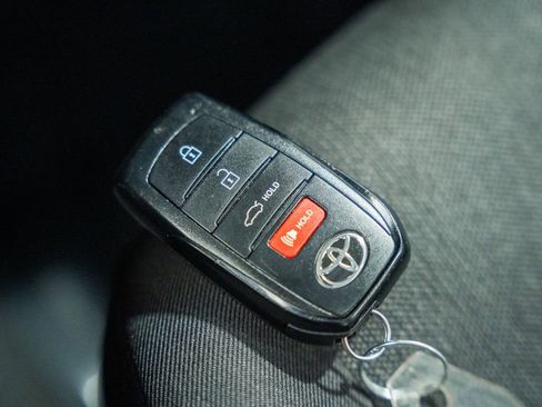 Used 2025 Toyota Camry LE FWD image 38