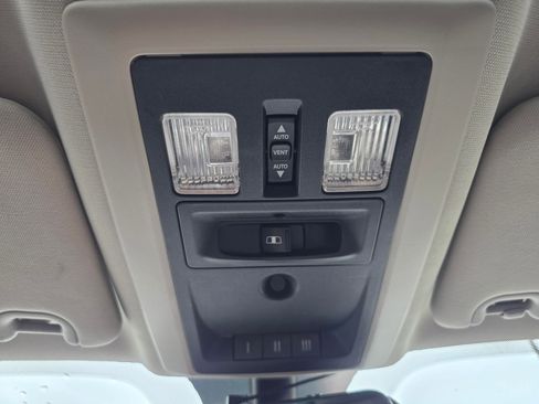 Used 2017 RAM 3500 Laramie Longhorn w/ Convenience Group AWD/4WD image 19
