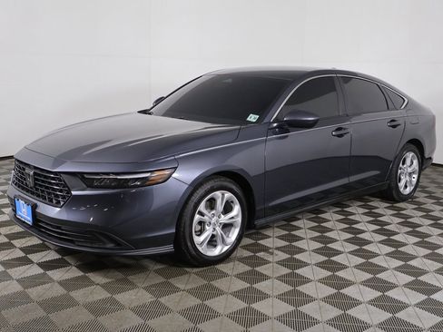 Used 2025 Honda Accord LX image 5
