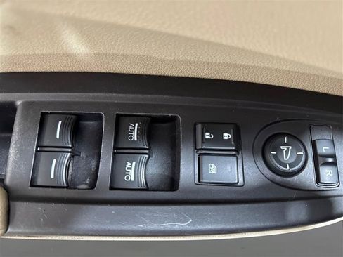 Used 2017 Acura RDX AWD w/ Advance Package image 31
