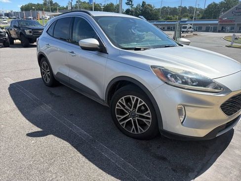 Used 2020 Ford Escape SEL FWD image 2