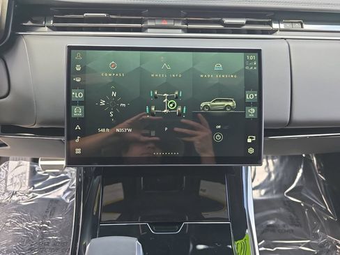 Certified 2026 Land Rover Range Rover Sport Dynamic SE AWD/4WD image 24