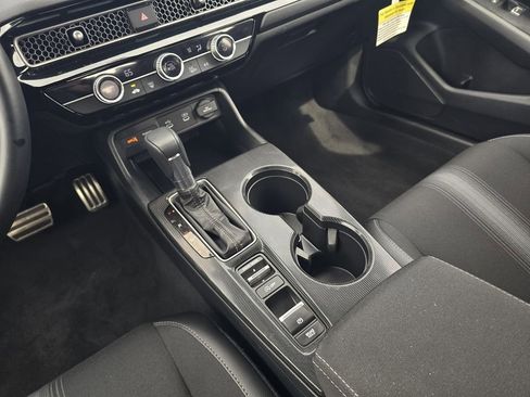 Used 2025 Honda Civic Sport image 16