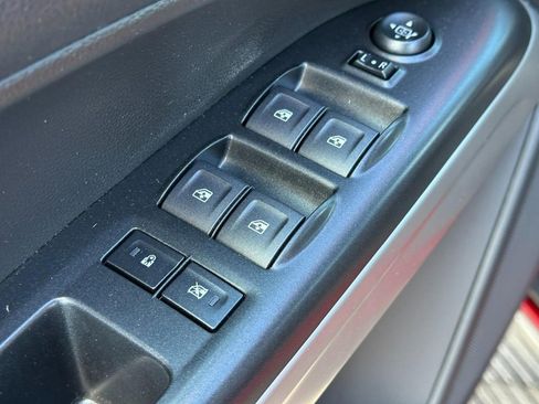 Used 2022 Chevrolet Colorado LT w/ LT Convenience Package image 16