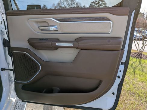 Used 2020 RAM 1500 Laramie image 19