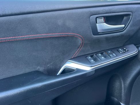 Used 2015 Toyota Camry XSE w/ Advanced Technology Package image 12