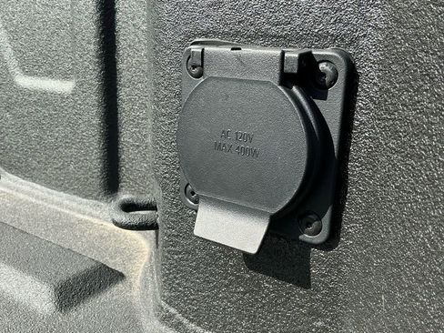 Used 2025 GMC Sierra 1500 Denali w/ Denali Reserve Package image 24