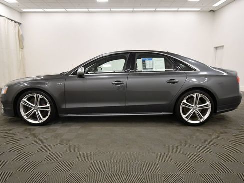 Used 2015 Audi S8 AWD/4WD image 4