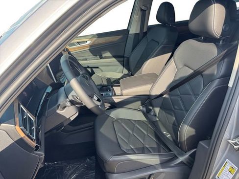 New 2026 Volkswagen Atlas SE FWD image 9