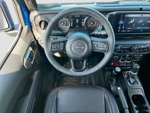 Used 2025 Jeep Wrangler Unlimited Rubicon w/ Safety Group image 21