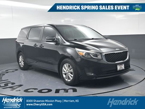 Used 2015 Kia Sedona L image 1