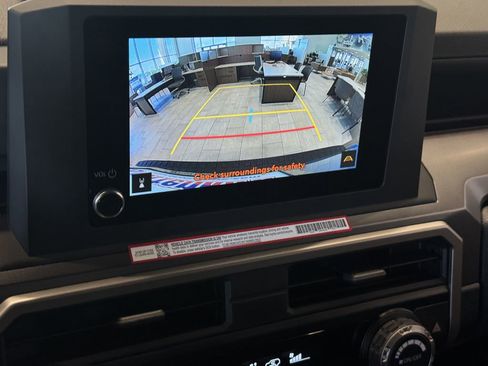 Used 2026 Toyota 4Runner SR5 image 18