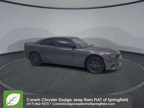 Used 2022 Dodge Charger SXT w/ Blacktop Package RWD image 2
