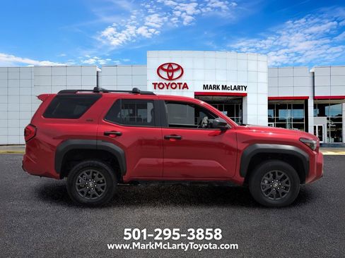 Used 2025 Toyota 4Runner SR5 AWD/4WD image 6