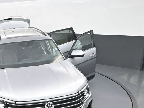 New 2026 Volkswagen Atlas SE AWD/4WD image 30