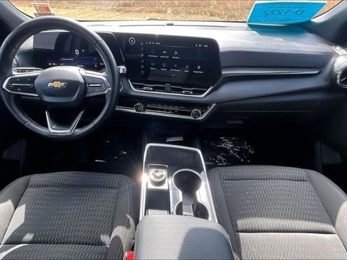 Used 2026 Chevrolet Equinox LT AWD/4WD image 7