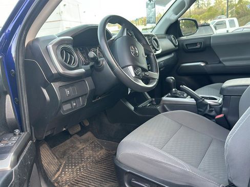 Used 2022 Toyota Tacoma SR5 image 8