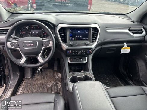 Used 2023 GMC Acadia SLT FWD image 3