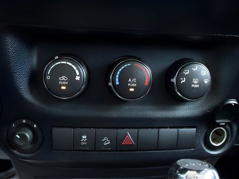 Used 2014 Jeep Wrangler Unlimited Sport w/ Quick Order Package 24S image 15