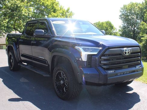 Used 2023 Toyota Tundra SR5 w/ SR5 Convenience Package AWD/4WD image 1