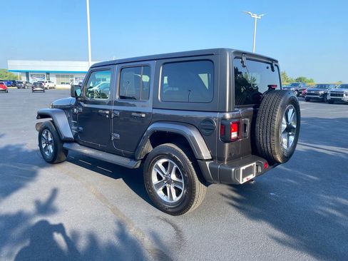 Used 2021 Jeep Wrangler Unlimited Sahara w/ Uconnect 4C Nav & Sound Group image 4