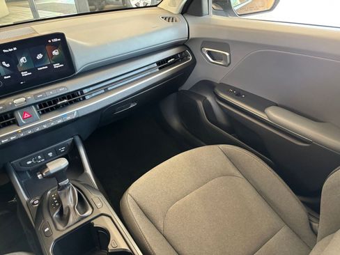 Used 2025 Kia K4 FWD image 34