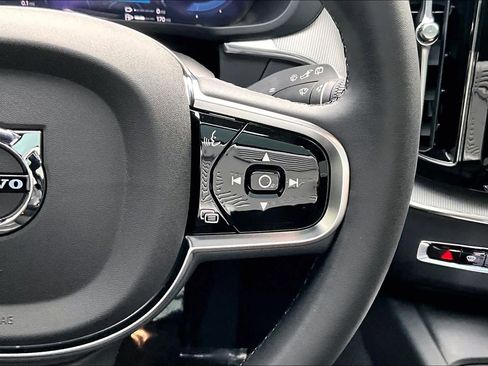 Used 2024 Volvo XC60 T8 Ultimate image 24