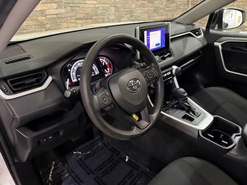 Used 2023 Toyota RAV4 LE AWD/4WD image 9