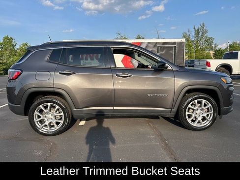 Certified 2022 Jeep Compass Latitude AWD/4WD image 9