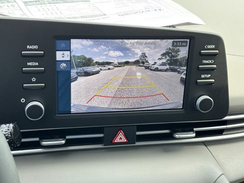 New 2026 Hyundai Elantra SE FWD image 22