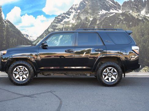 Used 2022 Toyota 4Runner TRD Off-Road Premium w/ Moonroof Package AWD/4WD image 7