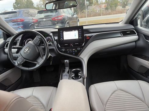 Used 2023 Toyota Camry SE image 13
