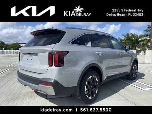 New 2026 Kia Sorento S image 3