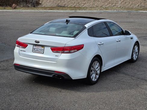 Used 2016 Kia Optima EX w/ Premium Package image 11